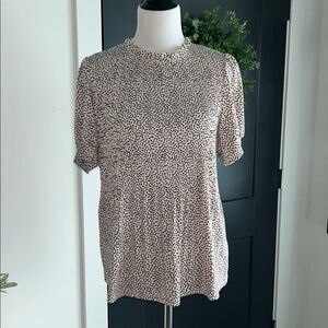 Adrianna Papell L nude beige black short sleeve stretch blouse